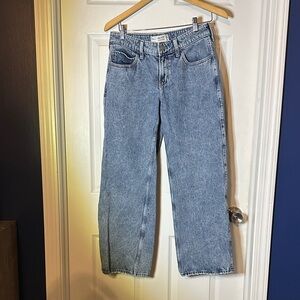Hollister Women's Low Rise Baggy Blue Jeans, Size 27 Short